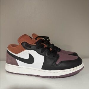 AIR JORDAN 1 LOW SE 
"SKY J MAUVE"